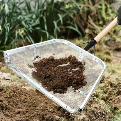 Heavy Shovel for Soil Lifting